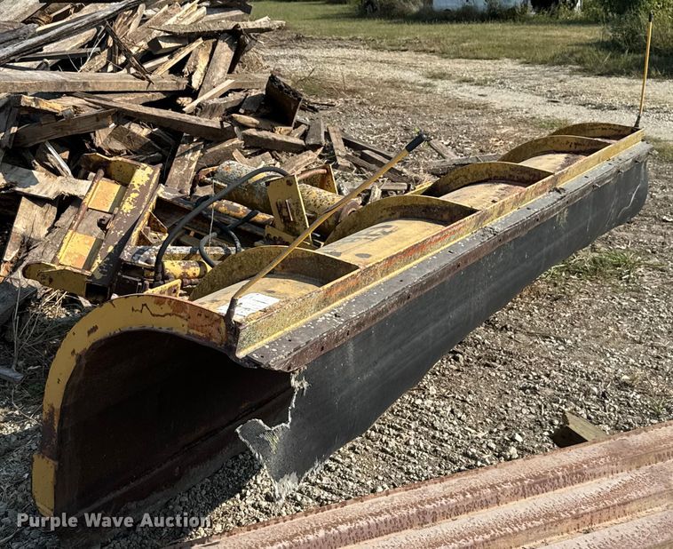 image for item EV1811 Flink snow plow