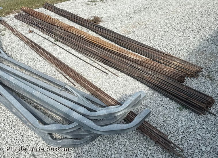 image for item EV1815 Approximately 300 pieces of rebar