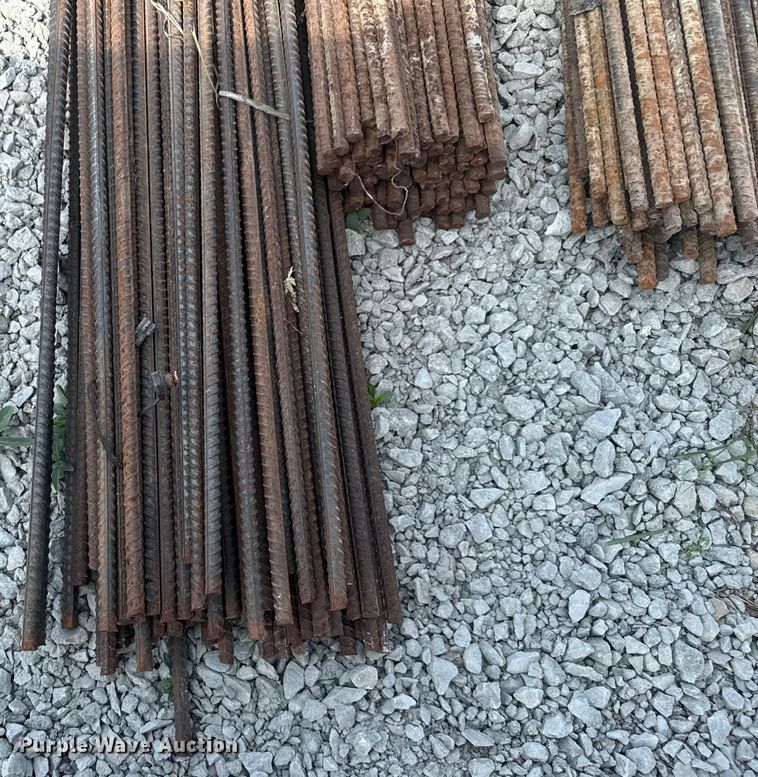image for item EV1815 Approximately 300 pieces of rebar