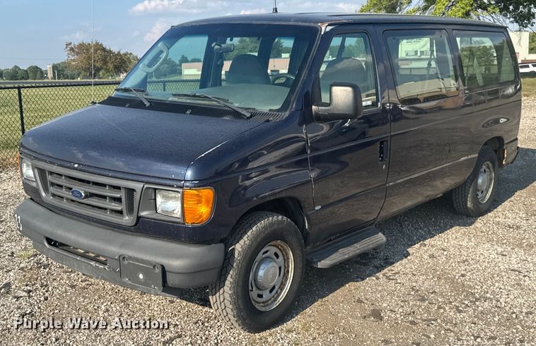 image for item EV1851 2004 Ford E150 van