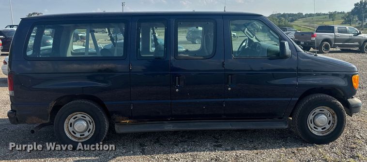 image for item EV1851 2004 Ford E150 van