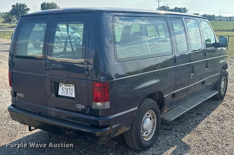 image for item EV1851 2004 Ford E150 van