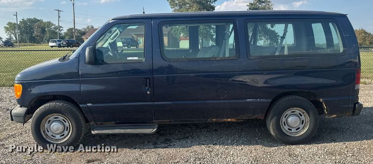 image for item EV1851 2004 Ford E150 van