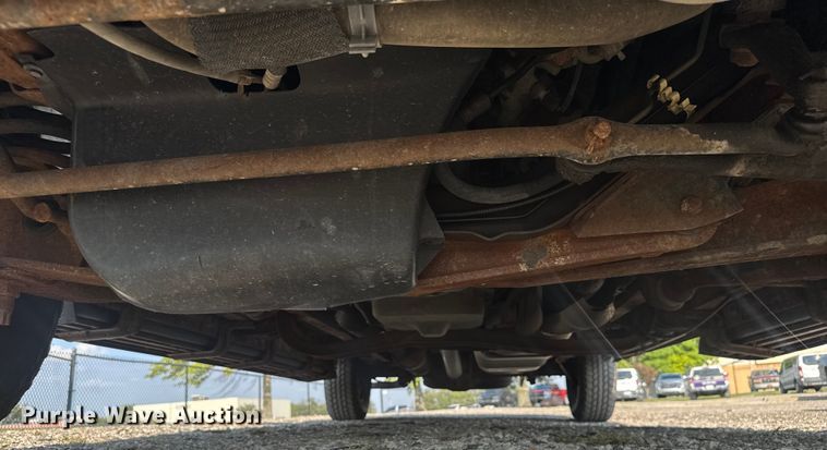 image for item EV1851 2004 Ford E150 van