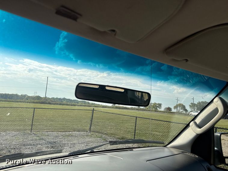 image for item EV1851 2004 Ford E150 van