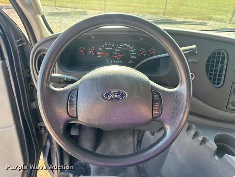image for item EV1851 2004 Ford E150 van