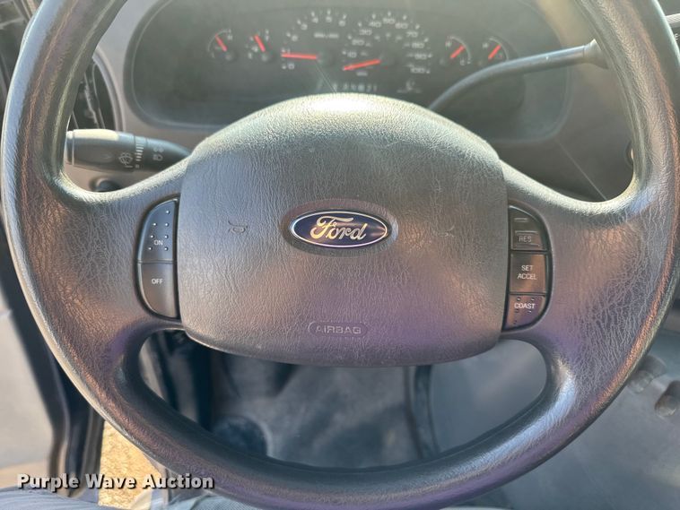 image for item EV1851 2004 Ford E150 van