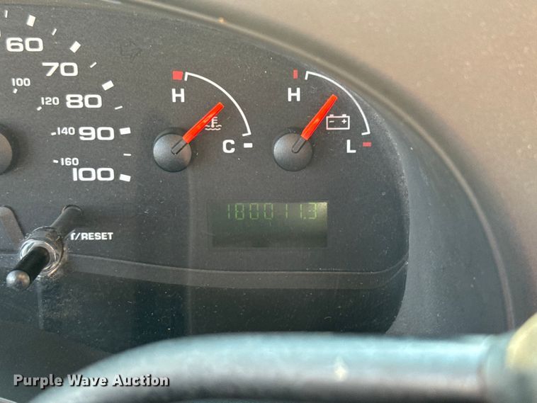 image for item EV1851 2004 Ford E150 van