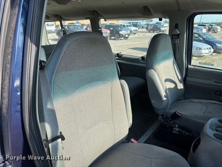 image for item EV1851 2004 Ford E150 van