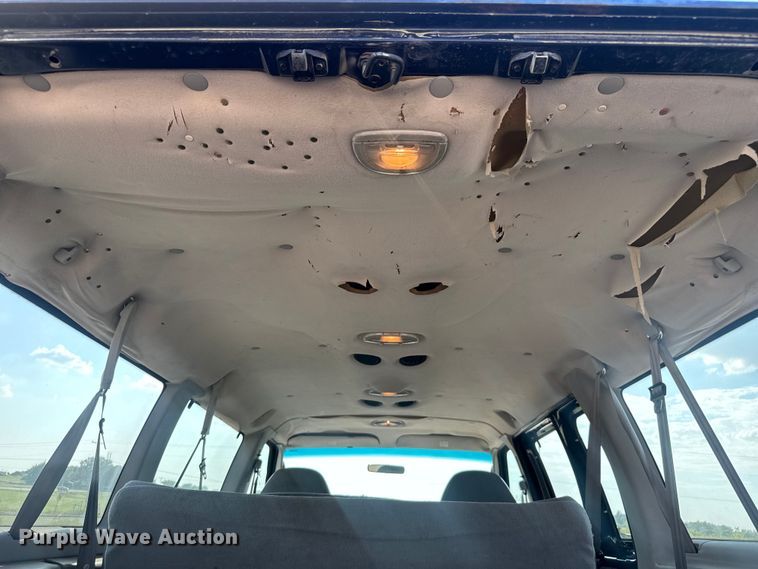 image for item EV1851 2004 Ford E150 van