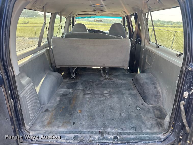 image for item EV1851 2004 Ford E150 van