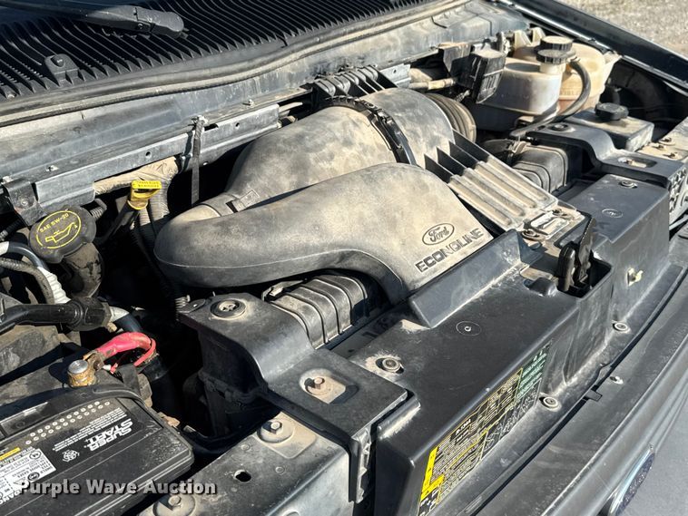 image for item EV1851 2004 Ford E150 van