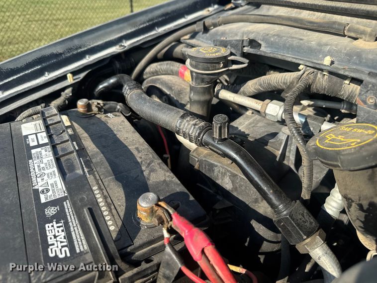 image for item EV1851 2004 Ford E150 van