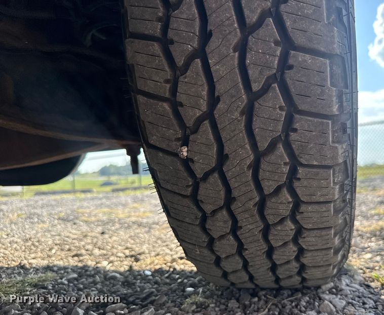 image for item EV1851 2004 Ford E150 van