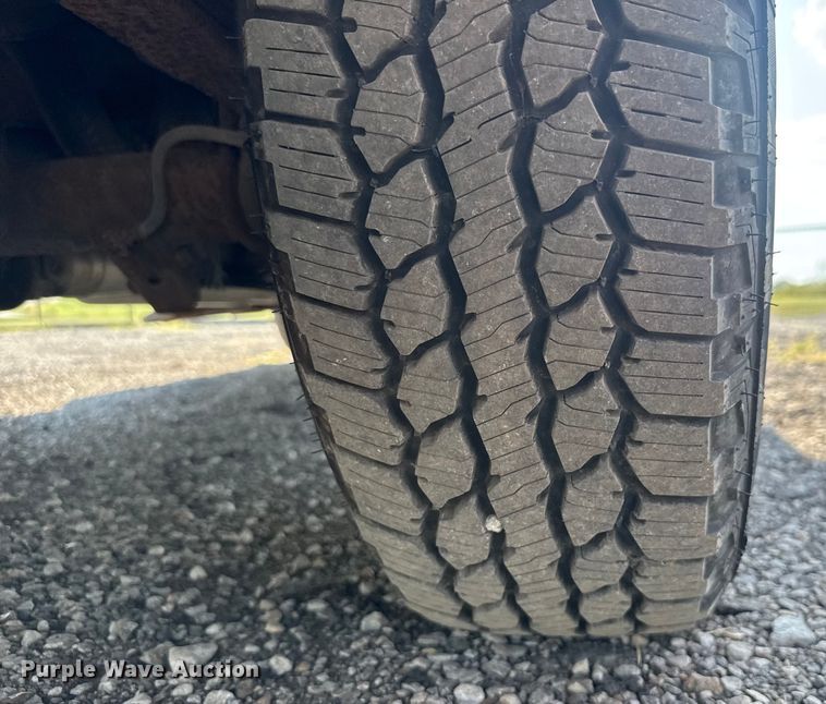 image for item EV1851 2004 Ford E150 van