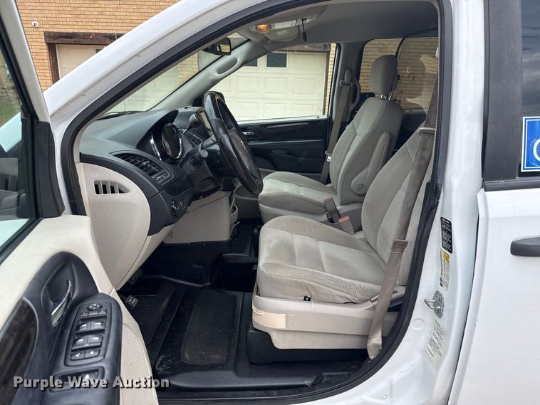 image for item GH9365 2019 Dodge Grand Caravan handicap accessible van