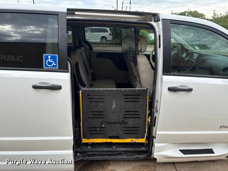 image for item GH9365 2019 Dodge Grand Caravan handicap accessible van