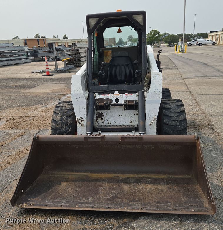 MINI CARGADOR SOBRE RUEDAS 2004 BOBCAT S220