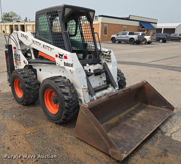 MINI CARGADOR SOBRE RUEDAS 2004 BOBCAT S220