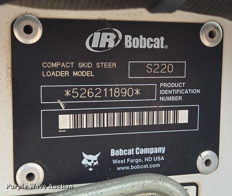 image for item DU6800 2004 Bobcat S220 skid steer loader