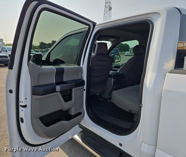 image for item DU6801 2020 Ford F150 XLT SuperCrew pickup truck