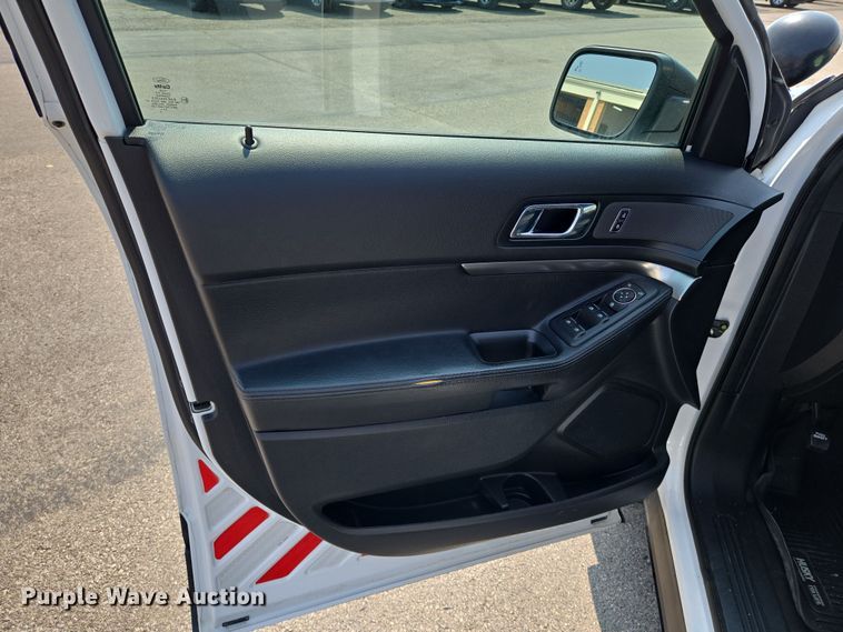 image for item DU6807 2018 Ford Explorer Police Interceptor SUV