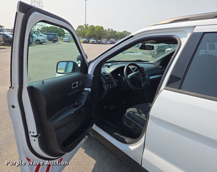 image for item DU6807 2018 Ford Explorer Police Interceptor SUV