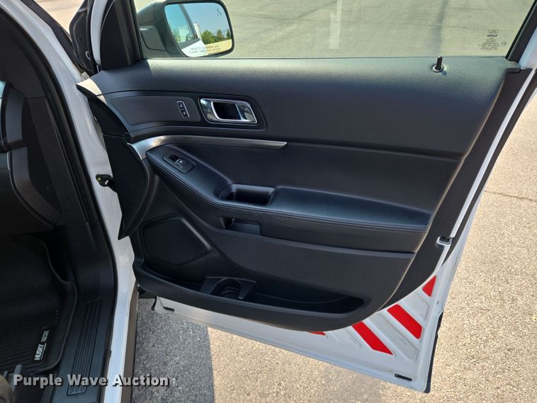 image for item DU6807 2018 Ford Explorer Police Interceptor SUV