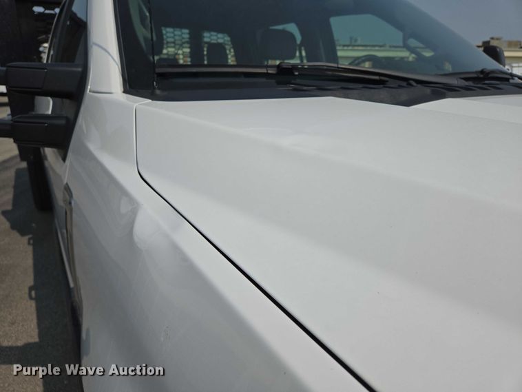 image for item DU6808 2020 Ford F350 Super Duty XL Crew Cab dump flatbed pickup truck