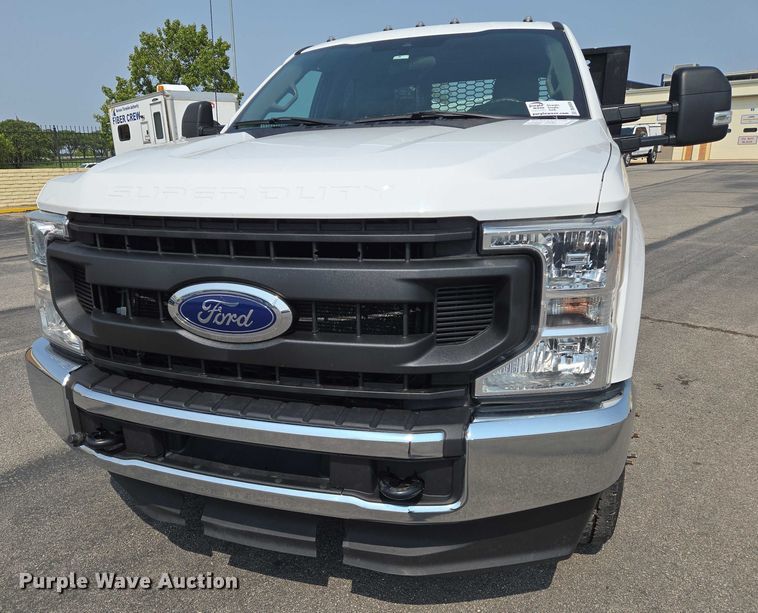 image for item DU6808 2020 Ford F350 Super Duty XL Crew Cab dump flatbed pickup truck