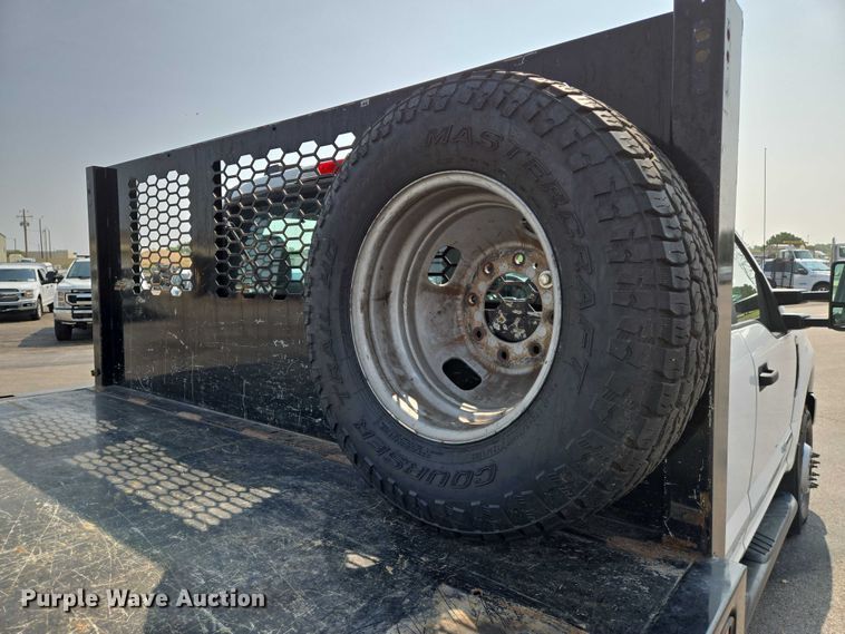 image for item DU6808 2020 Ford F350 Super Duty XL Crew Cab dump flatbed pickup truck