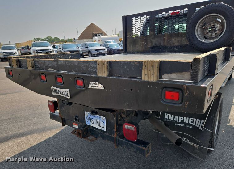 image for item DU6808 2020 Ford F350 Super Duty XL Crew Cab dump flatbed pickup truck