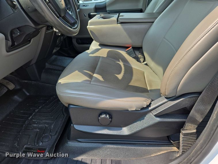 image for item DU6808 2020 Ford F350 Super Duty XL Crew Cab dump flatbed pickup truck