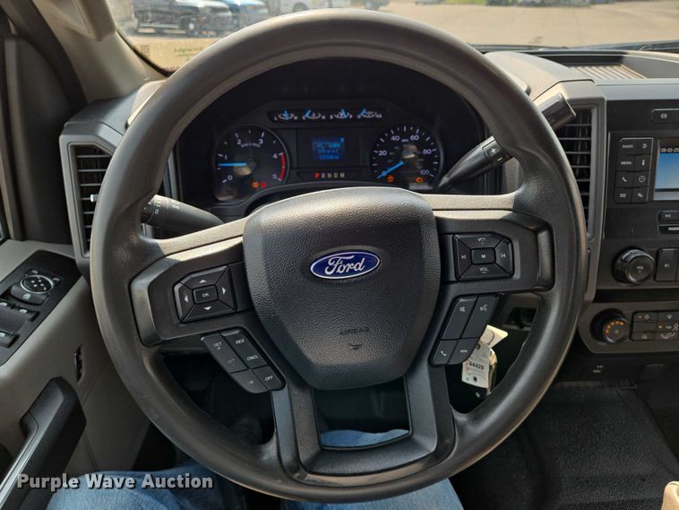 image for item DU6808 2020 Ford F350 Super Duty XL Crew Cab dump flatbed pickup truck