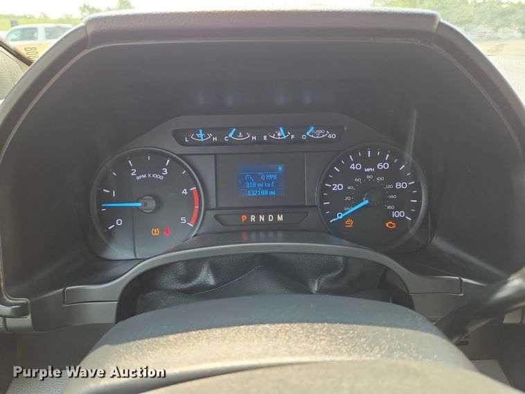 image for item DU6808 2020 Ford F350 Super Duty XL Crew Cab dump flatbed pickup truck