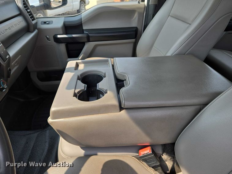 image for item DU6808 2020 Ford F350 Super Duty XL Crew Cab dump flatbed pickup truck