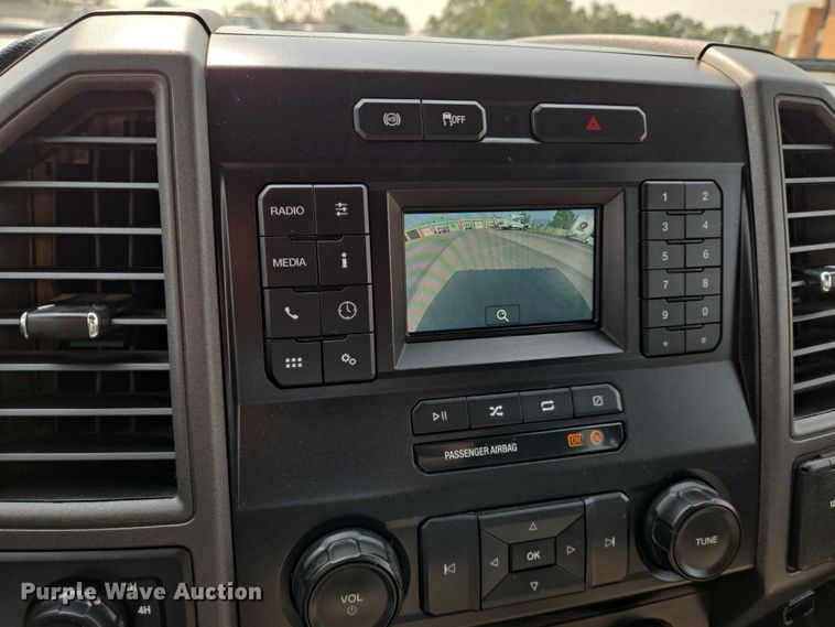 image for item DU6808 2020 Ford F350 Super Duty XL Crew Cab dump flatbed pickup truck