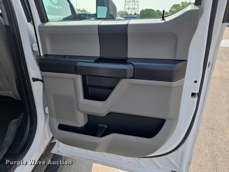 image for item DU6808 2020 Ford F350 Super Duty XL Crew Cab dump flatbed pickup truck