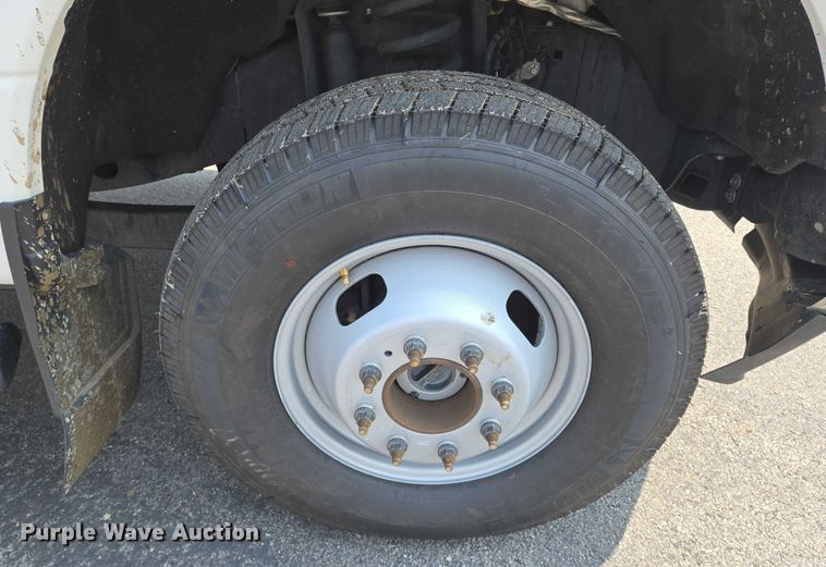 image for item DU6808 2020 Ford F350 Super Duty XL Crew Cab dump flatbed pickup truck