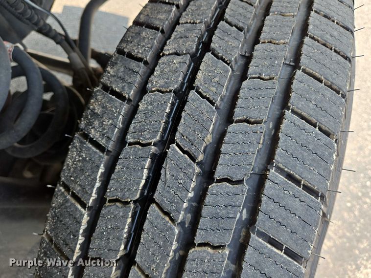 image for item DU6808 2020 Ford F350 Super Duty XL Crew Cab dump flatbed pickup truck