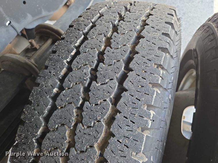 image for item DU6808 2020 Ford F350 Super Duty XL Crew Cab dump flatbed pickup truck