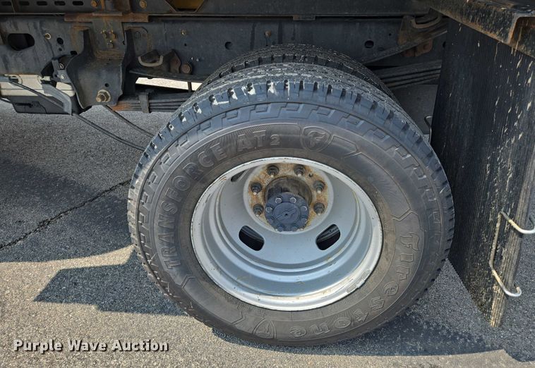 image for item DU6808 2020 Ford F350 Super Duty XL Crew Cab dump flatbed pickup truck