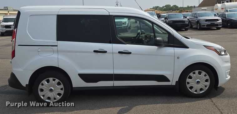 image for item DU6809 2022 Ford Transit Connect XLT van