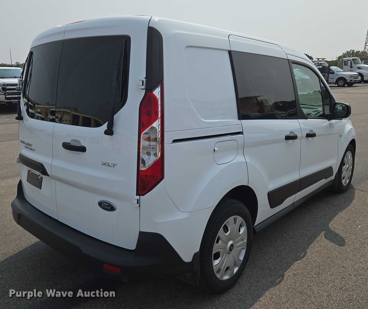 image for item DU6809 2022 Ford Transit Connect XLT van
