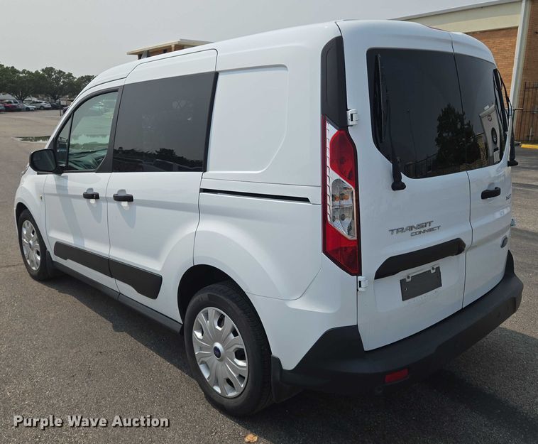 image for item DU6809 2022 Ford Transit Connect XLT van