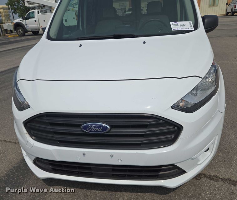 image for item DU6809 2022 Ford Transit Connect XLT van