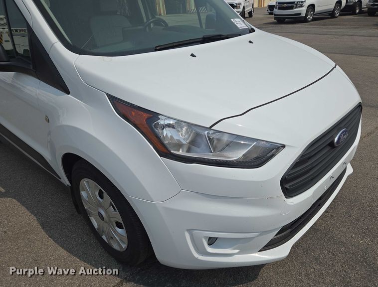 image for item DU6809 2022 Ford Transit Connect XLT van