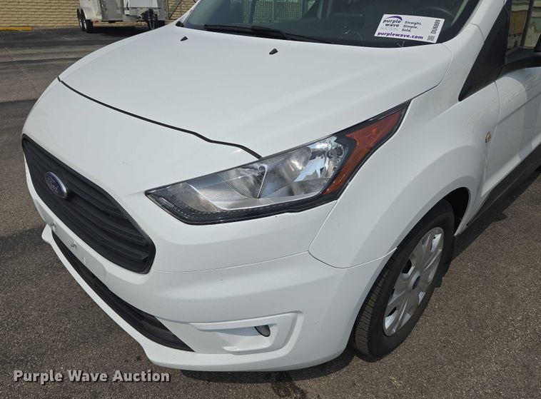 image for item DU6809 2022 Ford Transit Connect XLT van