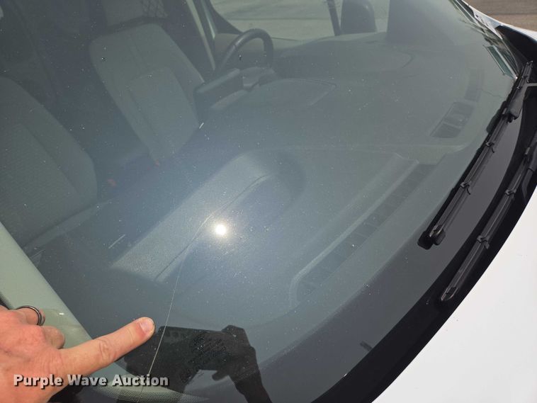 image for item DU6809 2022 Ford Transit Connect XLT van