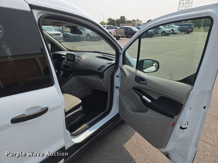 image for item DU6809 2022 Ford Transit Connect XLT van